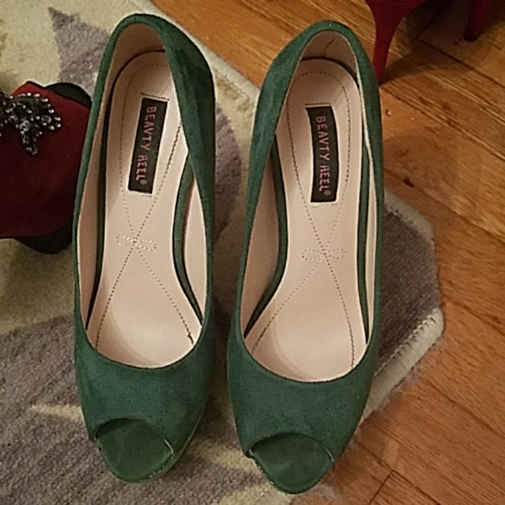 Suede peep toe heels with snake print
